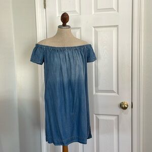 Anthropologie cloth & stone offf the shoulder chambray short sleeve blue dress M